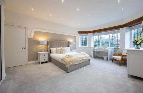 Trafford House | The Coach House - Grade 2 Listed