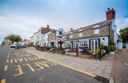 Pembroke House | The Coach House Hotel