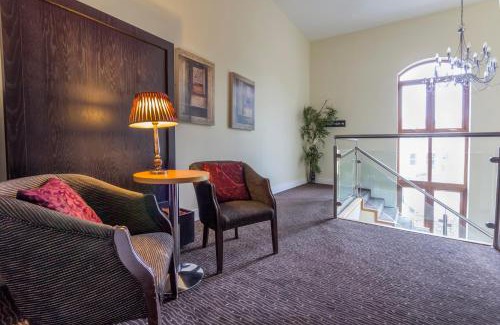 Oranmore Hotel | The Coach House Hotel