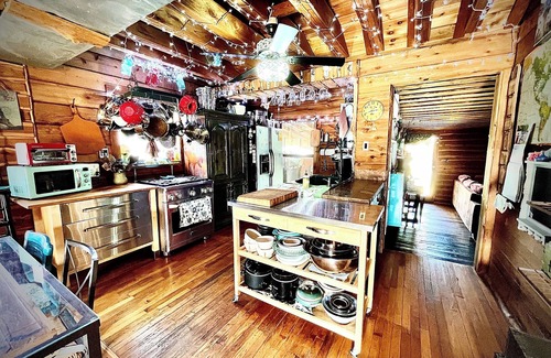 Brentwood Cabin | The Coffey Grounds. No cleaning fees!
