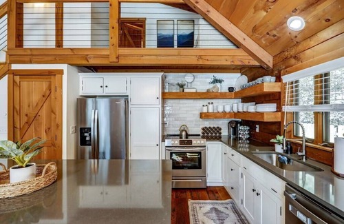 Columbia Cabin | The Columbia Lodge - Family getaway close to home