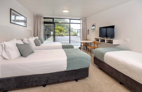 Whakatane Hotel | The Com Plex Motel