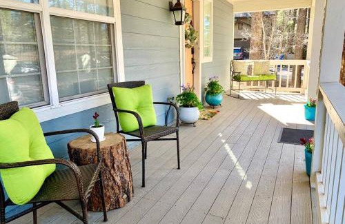 Mountainaire House | The Comforts' Inn: Mountain Escape