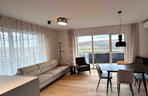 Cluj-Napoca Apartment | The Comfy Nest - Parking, King Size Bed, Smart Tv