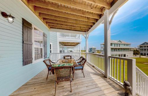 Beachside Village House | The Conch Casa