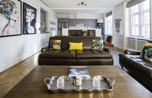 City of Westminster Apartment | The Connaught Suite