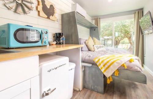 Johnson City House | The Container Retreat @ 290 Wine Trail #5 Starry nights