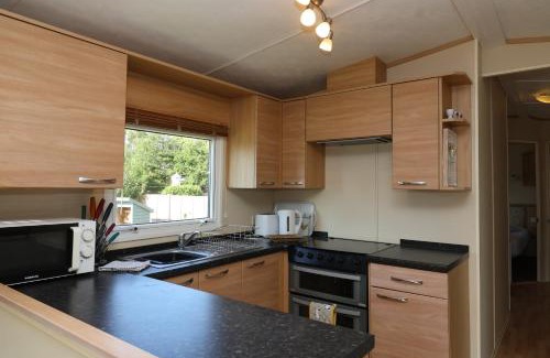 Compton Dundon Resort | The Coop - Family Friendly caravan near Glastonbury & Street