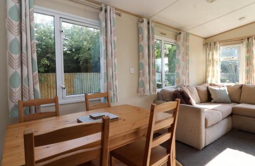 Compton Dundon Resort | The Coop - Family Friendly caravan near Glastonbury & Street