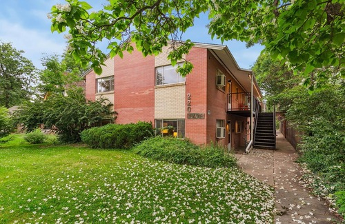 Old Town Condo | The Coral Suite, Stylish Stay in Old Town FoCo