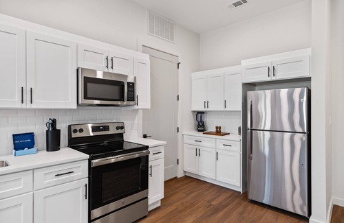 Fort Worth Apartment | The Corbin 1204: Magnolia Moderns 1-Bedroom Escape