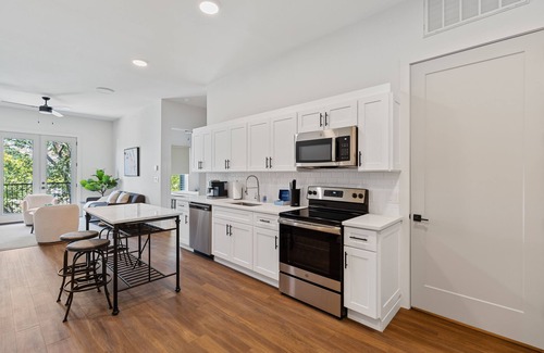 Fort Worth Apartment | The Corbin 1204: Magnolia Moderns 1-Bedroom Escape