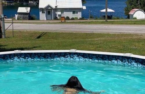 Val-des-Bois House | The Corner Lakehouse - pool facing the lake