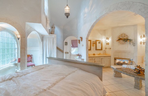 Chemainus Bed & Breakfast | The Cottage and Castle