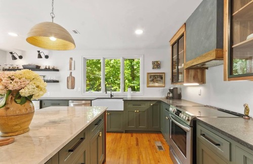 Samantha House | The Cottage at Lakeside Pointe