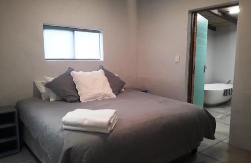 Elgin House | The Cottage at Nuwejaarsrivier Farm