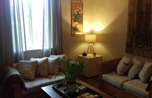 Lyndoch House | The Cottage at Riverside Farm
