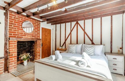 Chelmsford House | The Cottage