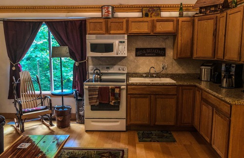 French Lick Cottage | The cottage on the hill in the woods