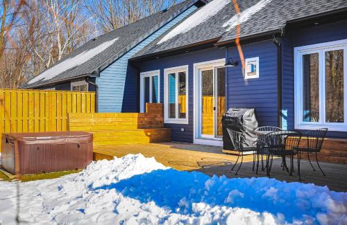 The Blue Mountains Ski Chalet | The Cottages at Blue - Cottage 2