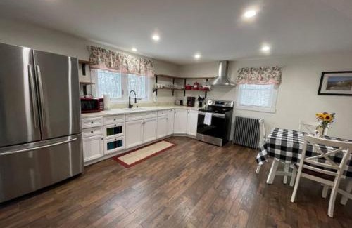 Northwood House | The Cottages at Harvey Lake