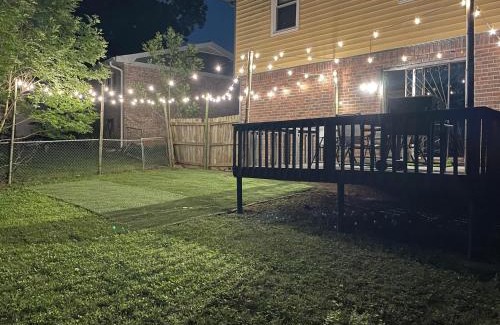 Leslie Estates House | The Couples Retreat