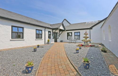 Bunratty House | The Courtyard B&B