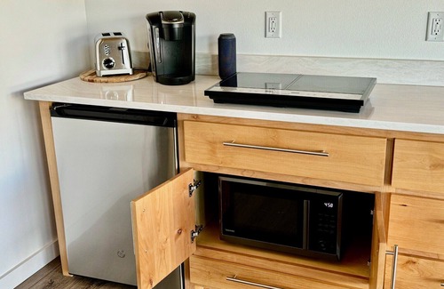 Port Orford Condo | The Cove at Port Orford: Cormorant Suite