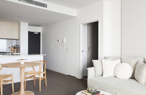 Newcastle Apartment | The Cove - one bedroom apartment overlooking Newcastle Beach