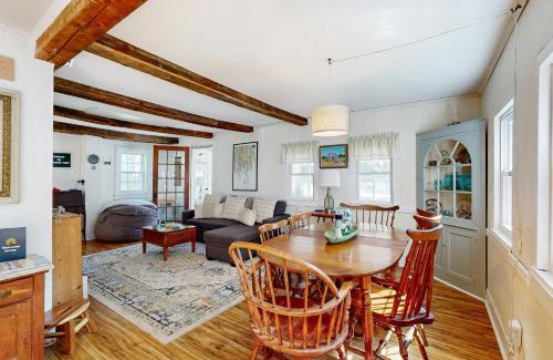 Bayville House | The Cove