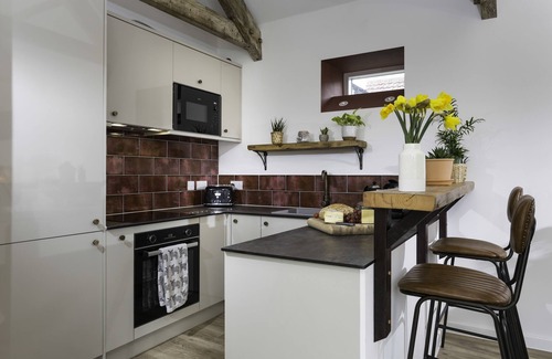 Dursley Cottage | The Cow Byre - beautiful barn conversion in the South Cotswolds sleeping 6 guests