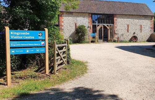 Toller Porcorum House | The Cow Shed