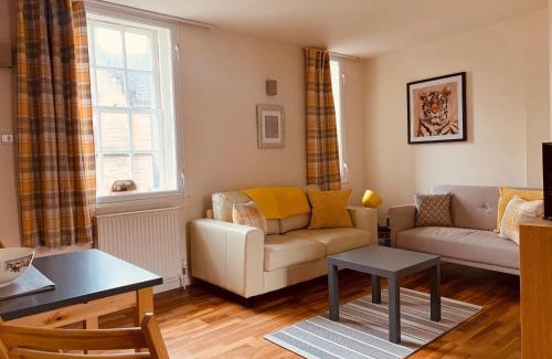 Old Town Apartment | The Cowgatehead Residence