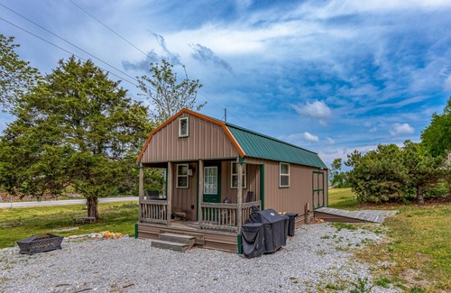 Grove House | The Cowskin Bunkhouse - Lakeview Getaway - perfect for fishermen/small families!
