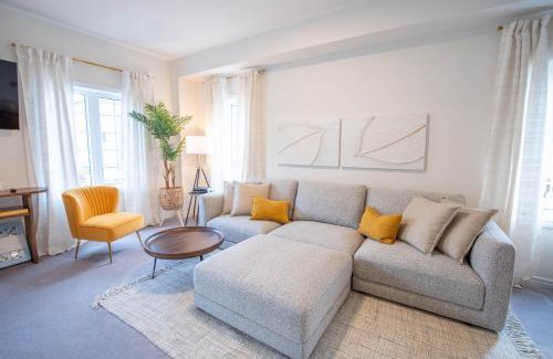 Ancaster Apartment | The Cozy Corner