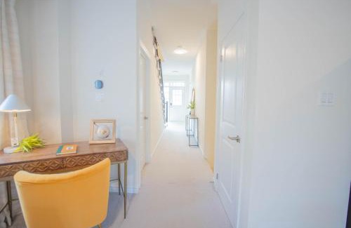 Ancaster Apartment | The Cozy Corner