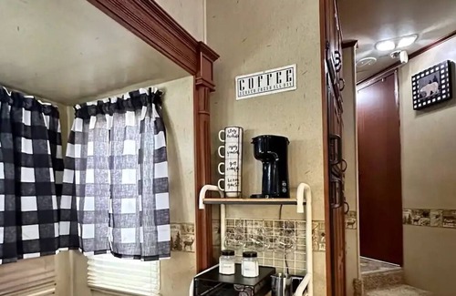 Huntsville House | The Cozy RV Getaway