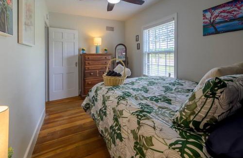 Surry House | The CrackerJack House: A Military Salute & Arcade!