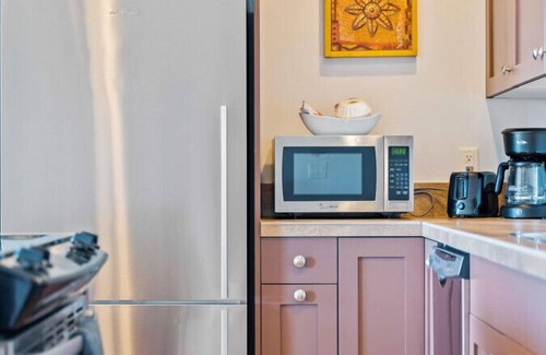 Kayenta House | The Crescent Moon - 2 bed 2 bath Suite W/Red Rock Views