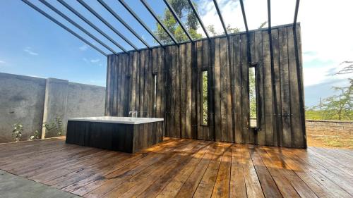 Baruti West Villa | The Croft