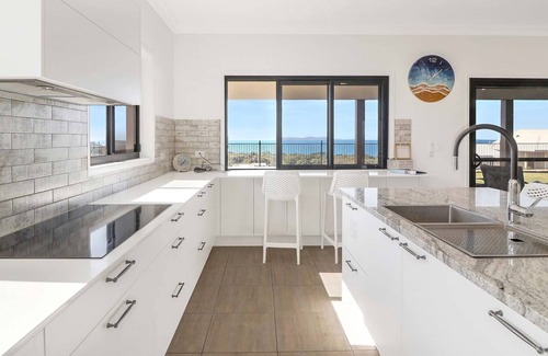 Emu Park House | The Crown Jewel