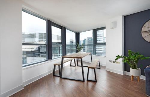 Leeds City Center Apartment | The Curated Corner