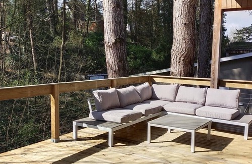 Quend Villa | The datcha in the trees, modernist villa