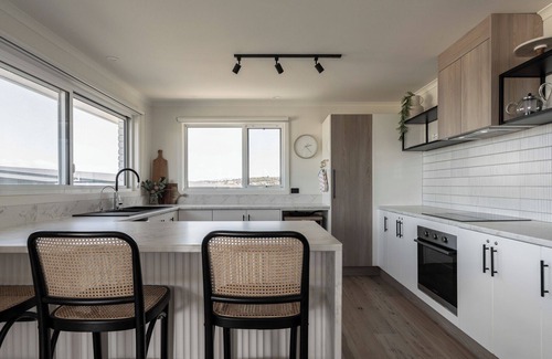 Bridport House | The Deck on Westwood