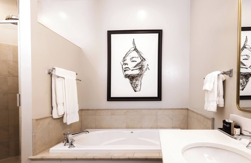 Delafield Hotel | The Delafield Hotel