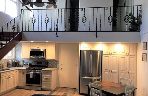 West Newport House | The Dock-Remodeled and Updated Beach Classic-Clean, Great Location, Bedrooms A/C