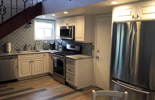 West Newport House | The Dock-Remodeled and Updated Beach Classic-Clean, Great Location, Bedrooms A/C