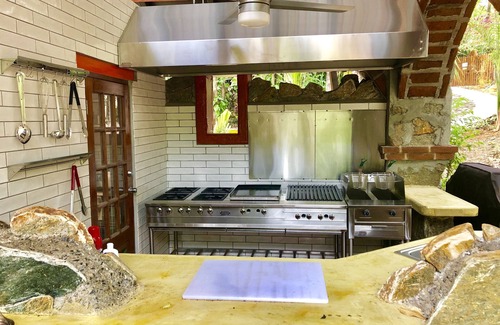 Gibson Bight House | The Dock Resort: Includes boat for snorkeling out at the reef ! NEW LOW PRICE !