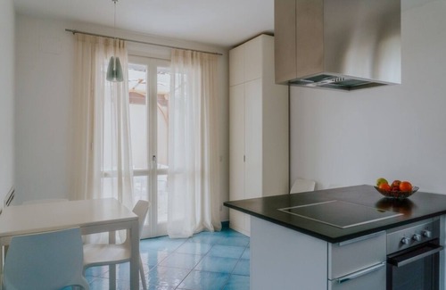 San Vincenzo Apartment | The Dolphin -Rhombus Apartment
