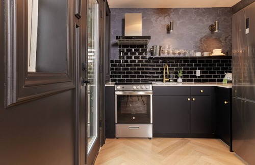 Collingwood Hotel | The Dorchester Hotel